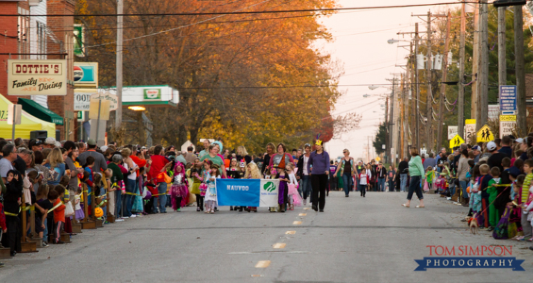 nauvoo pumpkin walk parade down mulholland